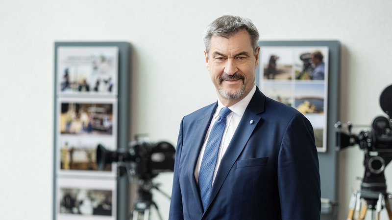 Markus Söder vor der Aufnahme der Neujahrsansprache im BR | Bild: Markus Konvalin/BR Markus Söder vor der Aufnahme der Neujahrsansprache im BR