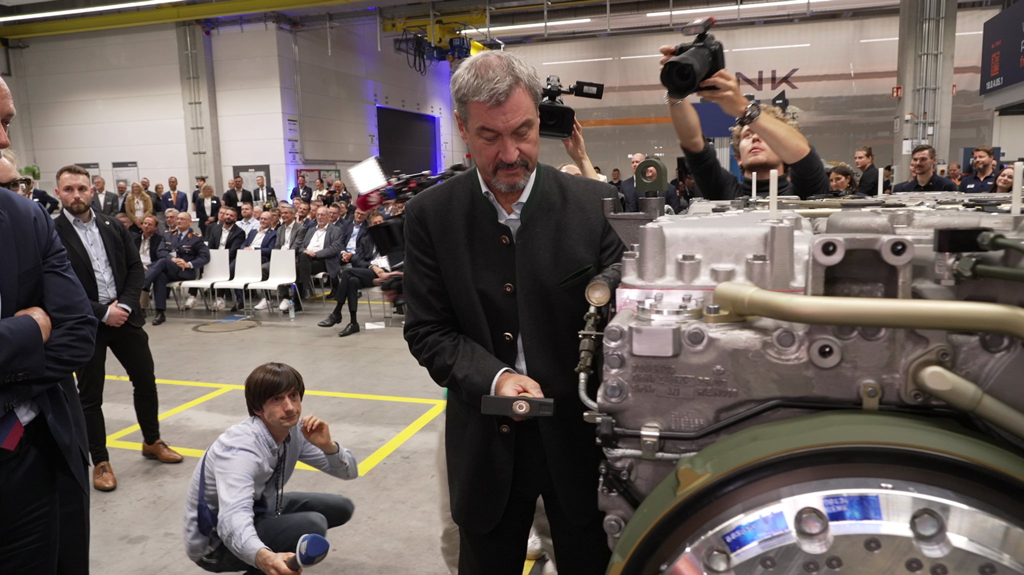 Markus Söder zu Besuch bei Renk in Augsburg.