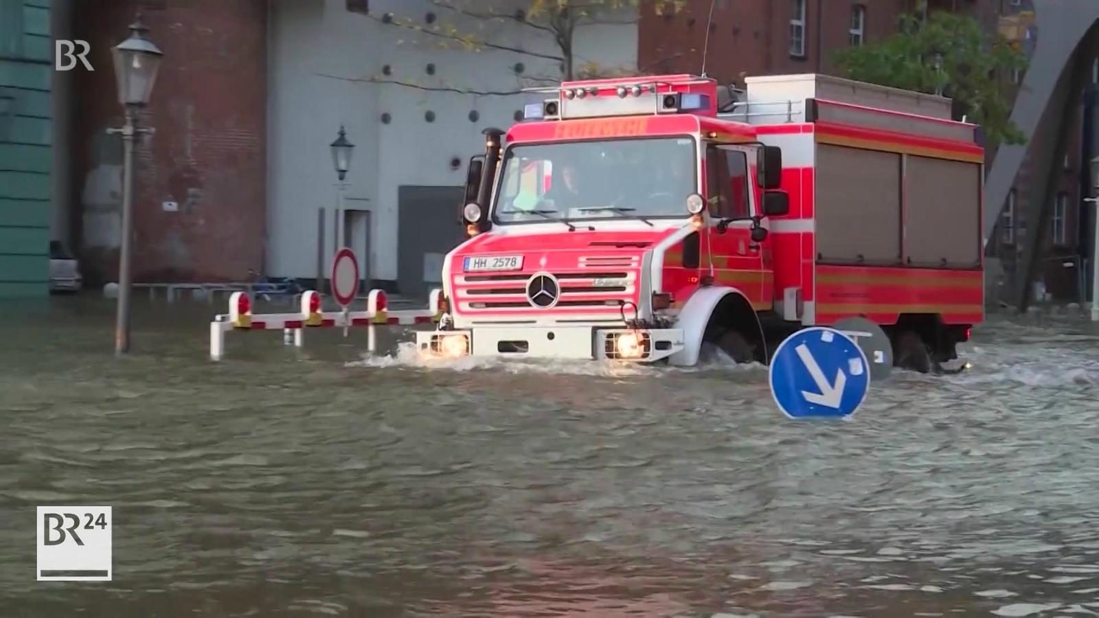 Sturm Herwart wütet über Deutschland und legt Bahn lahm | BR24