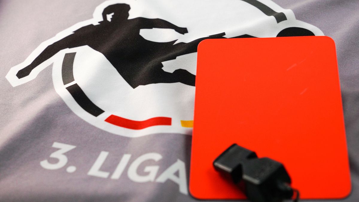 3 Liga Viel Zundstoff Vor Entscheidender Videokonferenz Br24