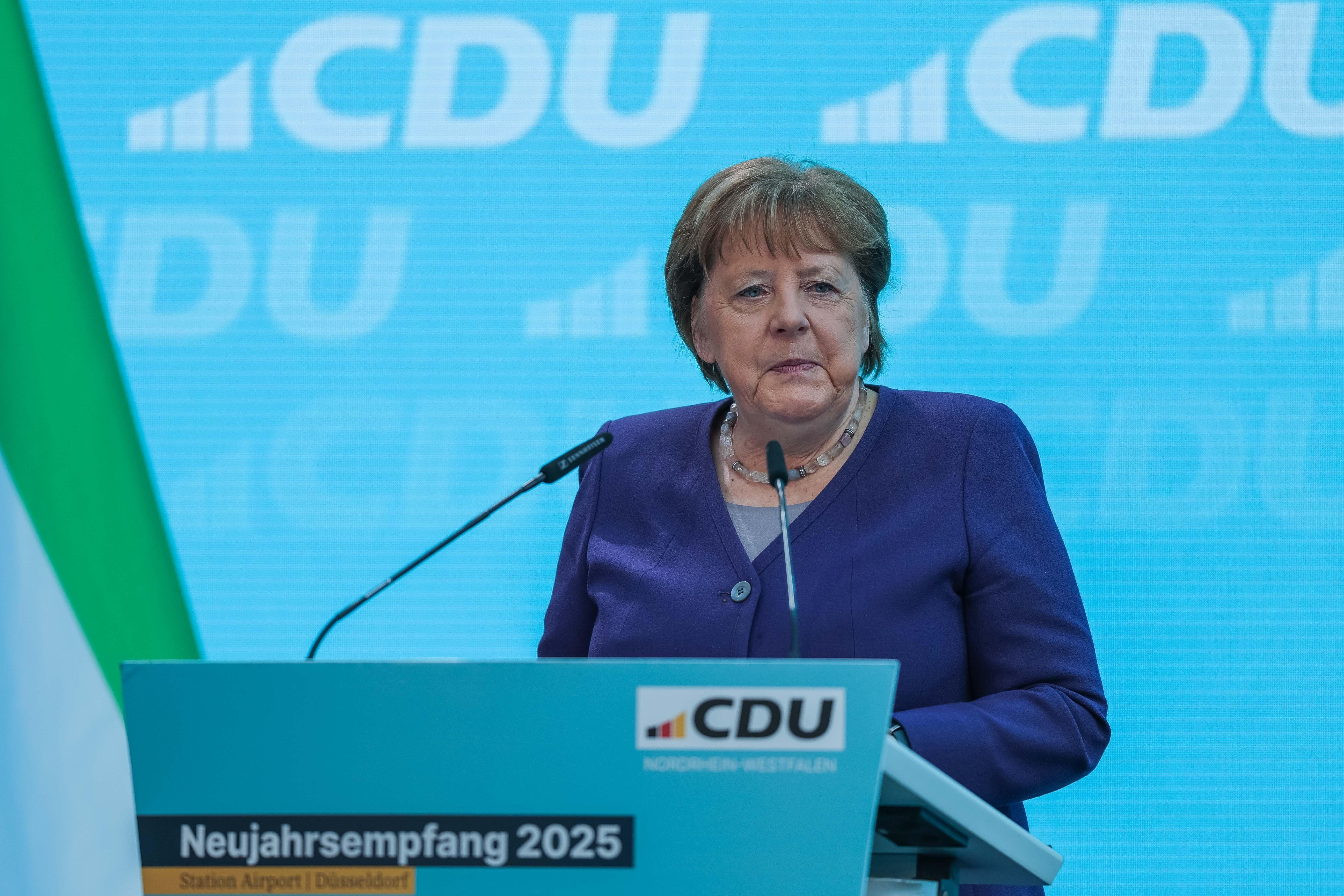 Merkel kritisiert Merz: "Sehenden Auges"