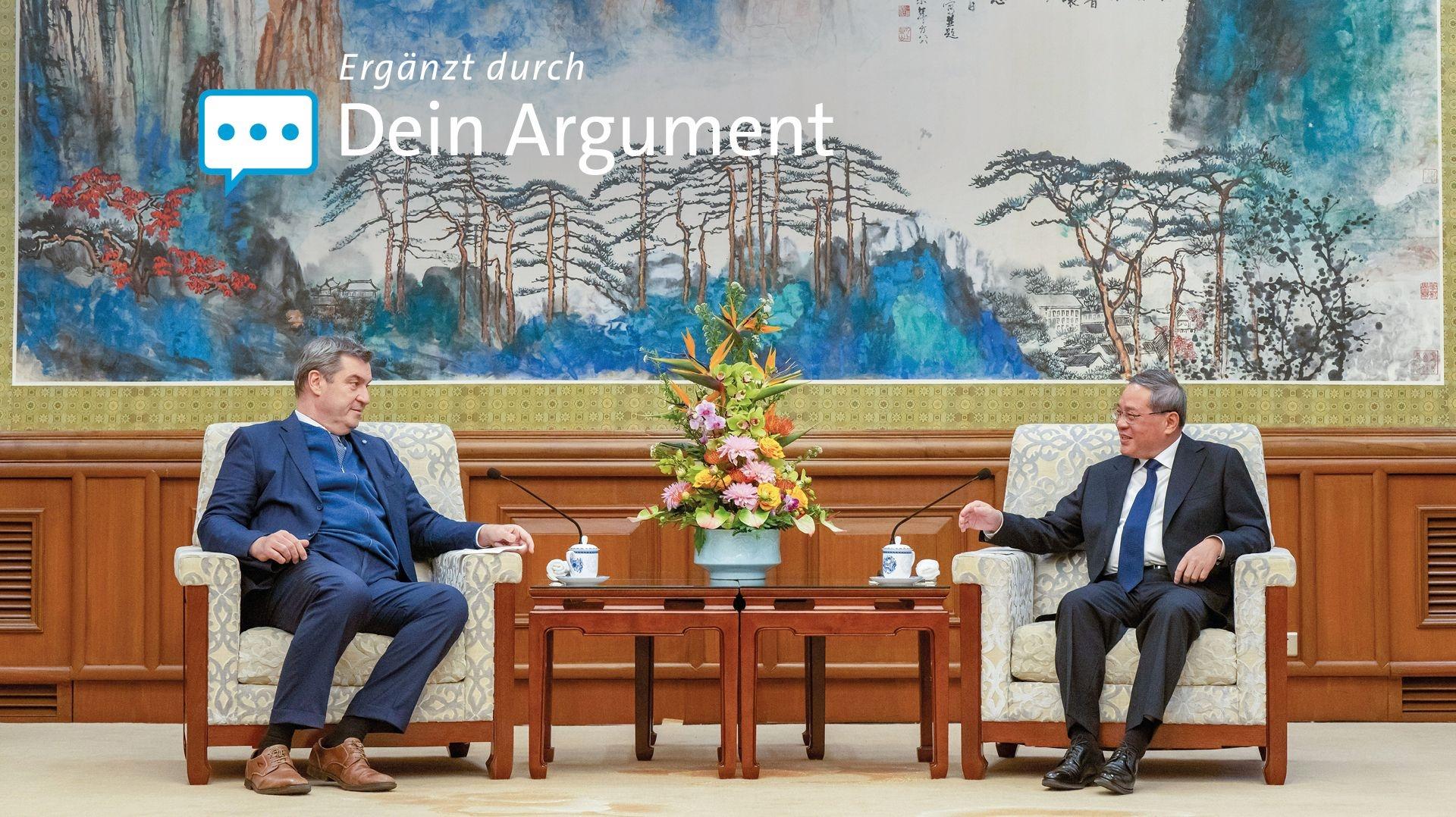 Markus Söder, (links CSU) Ministerpräsident von Bayern, wird in Peking von LI Qiang (rechts), Premierminister der Volksrepublik China, empfangen.