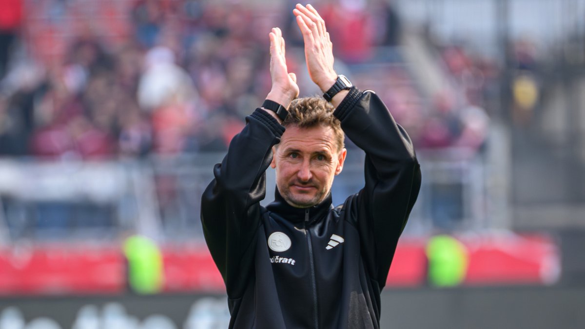 Nur der Salto fehlt: Klose schlägt in Nürnberg voll ein