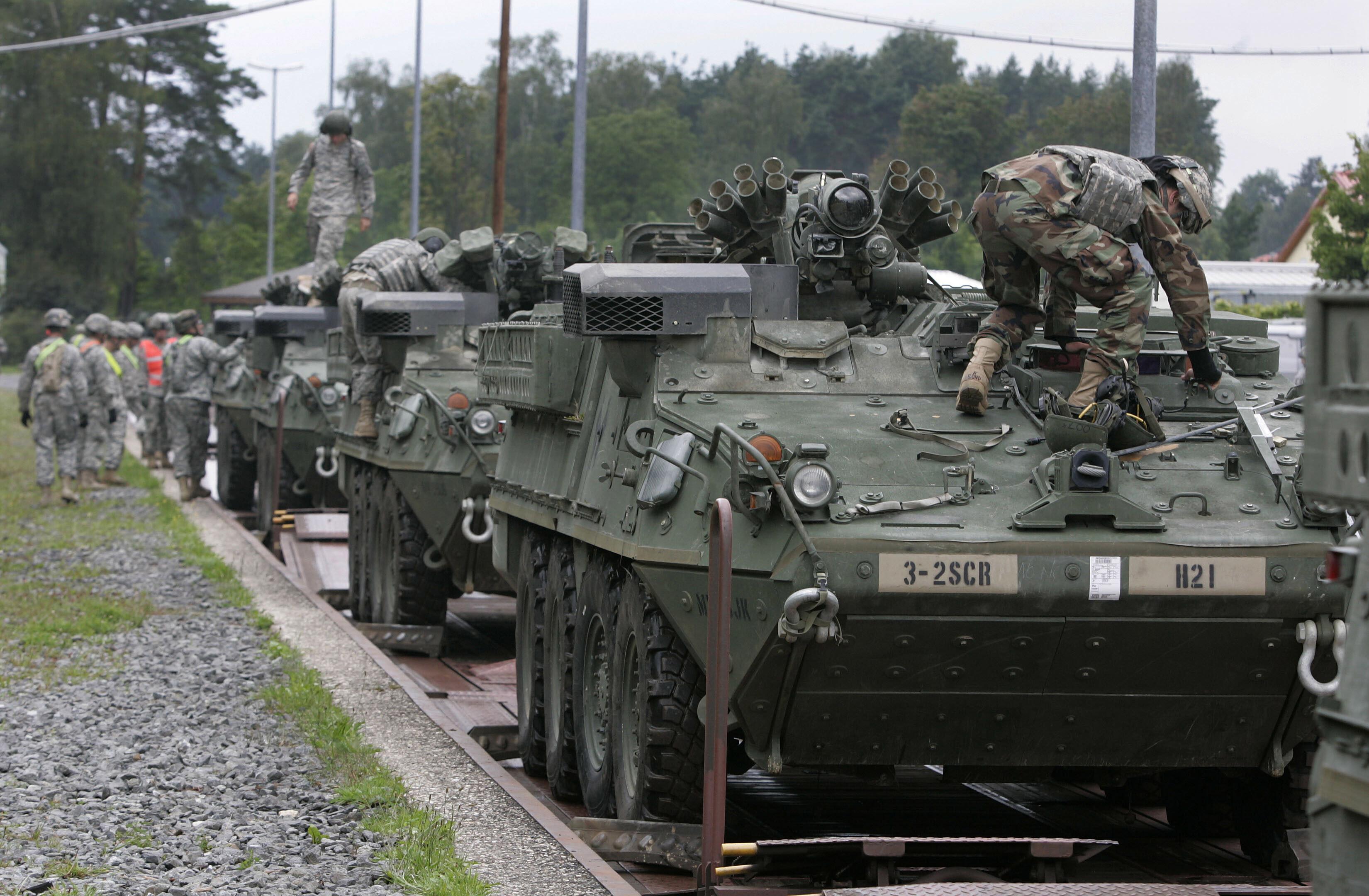 (Symbolbild) US-Soldaten und Panzer der Armee