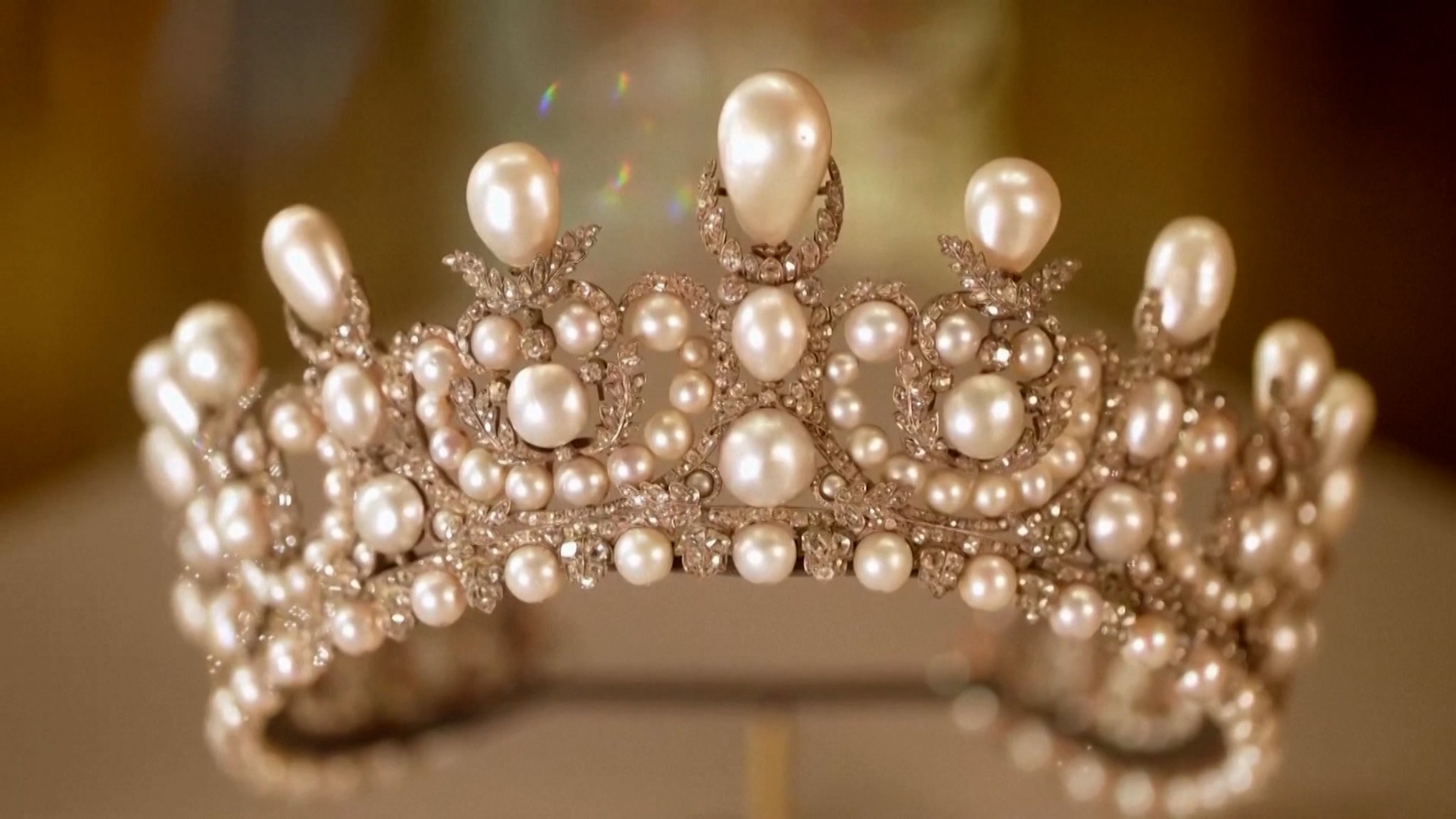 Eines der beim Louvre-Raub gestohlenen Schmuckstücke