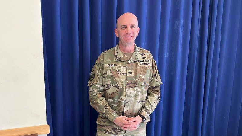 Kommandeur der 12. Kampffliegerbrigade, Colonel Ryan Kendall, Ansbach-Katterbach | Bild: BR / Laura Fischer-Grun Kommandeur der 12. Kampffliegerbrigade, Colonel Ryan Kendall, Ansbach-Katterbach
