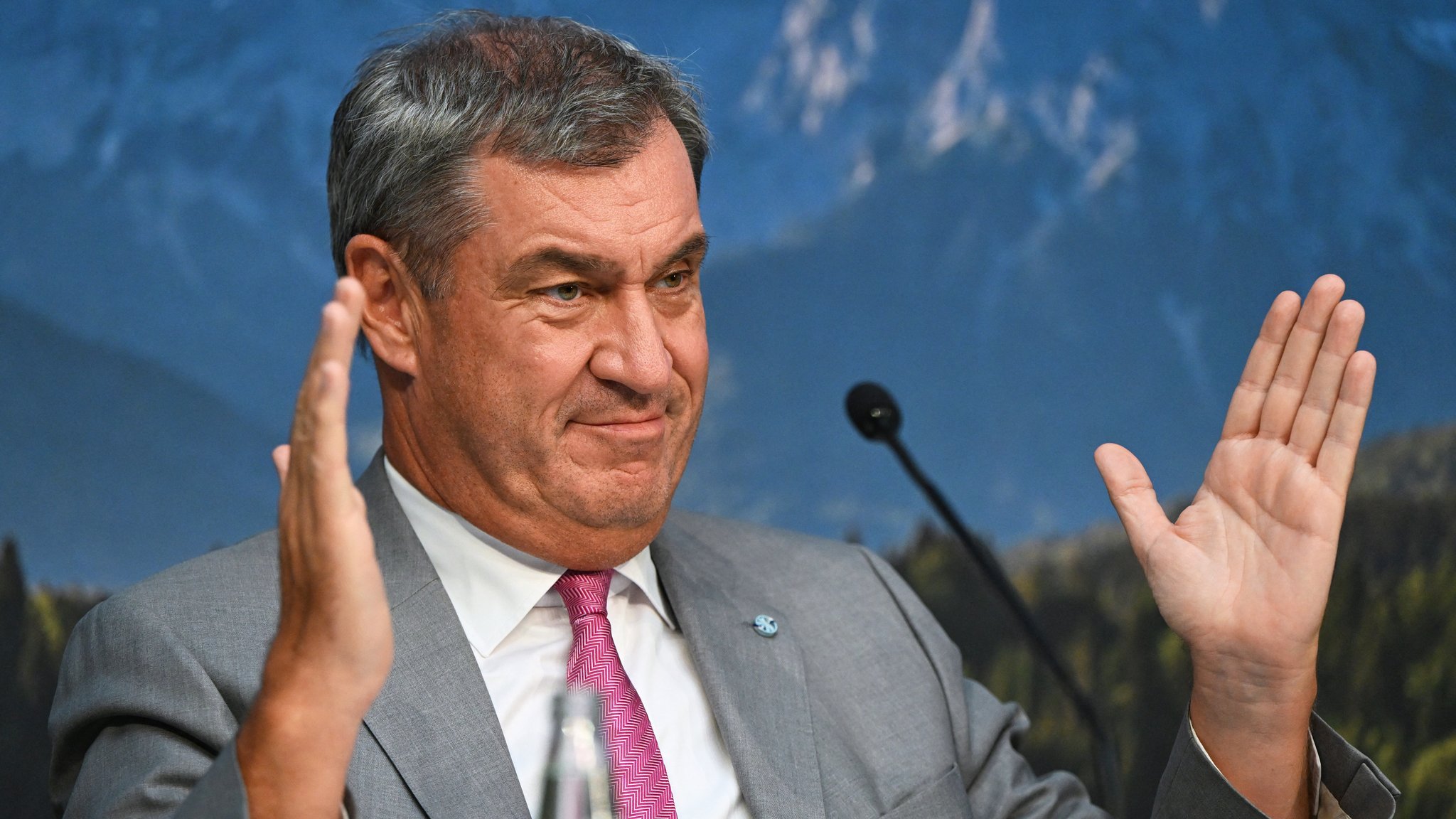 So viel Reformbedarf? Laut Bayerns Ministerpräsident Markus Söder (CSU) muss sich in Brüssel dringend etwas verändern. | Bild: picture alliance/dpa | Sven Hoppe So viel Reformbedarf? Laut Bayerns Ministerpräsident Markus Söder (CSU) muss sich in Brüssel dringend etwas verändern.