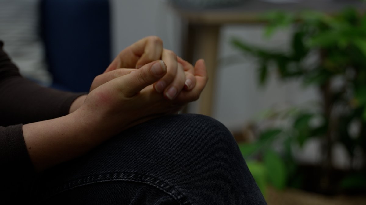 "Er hat mir das Nasenbein gebrochen": Gewalt an Frauen in Bayern