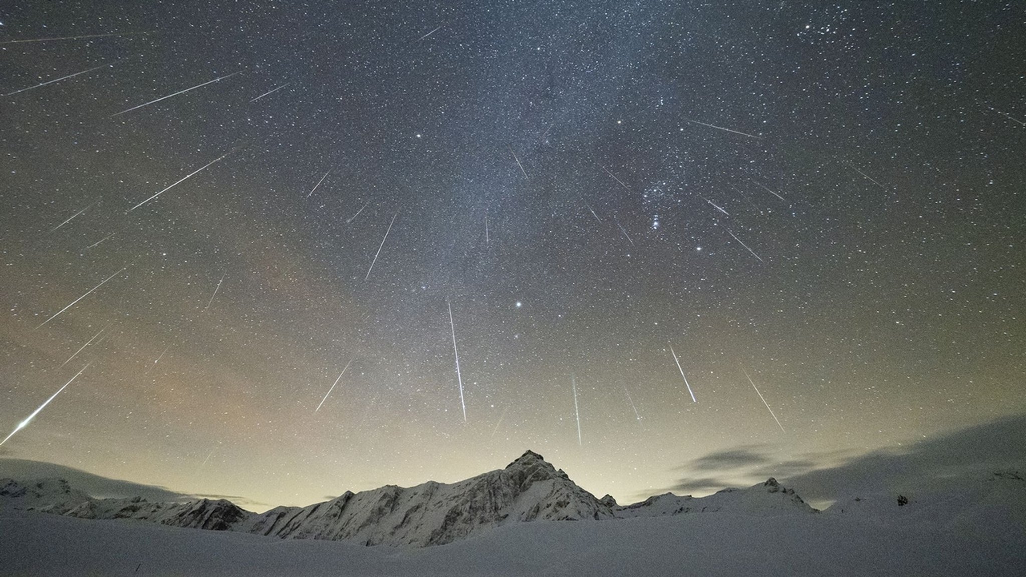 Richtig viele Geminiden-Sternschnuppen am Abend zu sehen