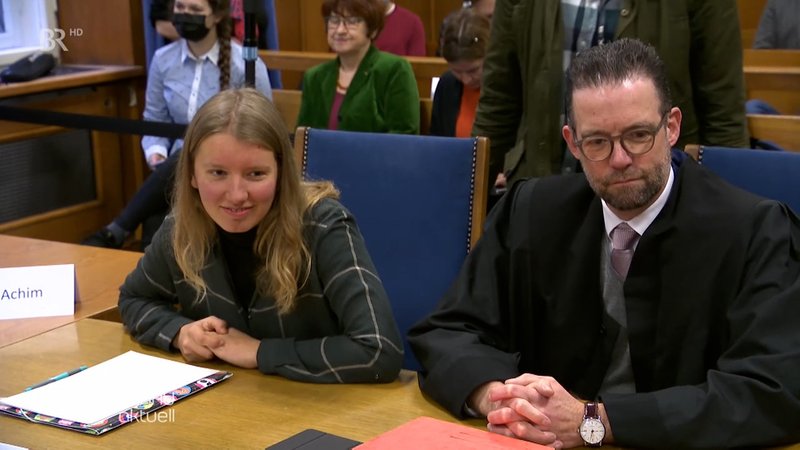 Klimaaktivistin Maja Winkelmann im Nürnberger Amtsgericht - sie war eine der Angeklagten.