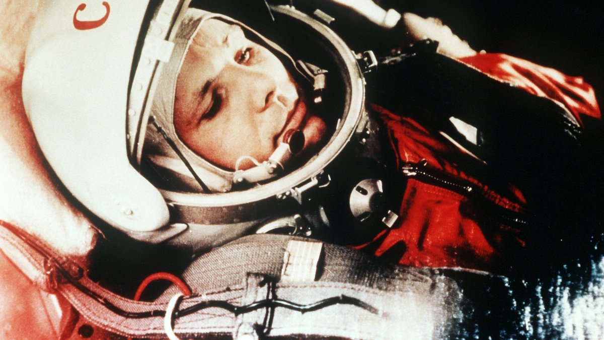 Juri Gagarin, Kosmonaut der Sowjetunion, war der erste Mensch im Weltall.