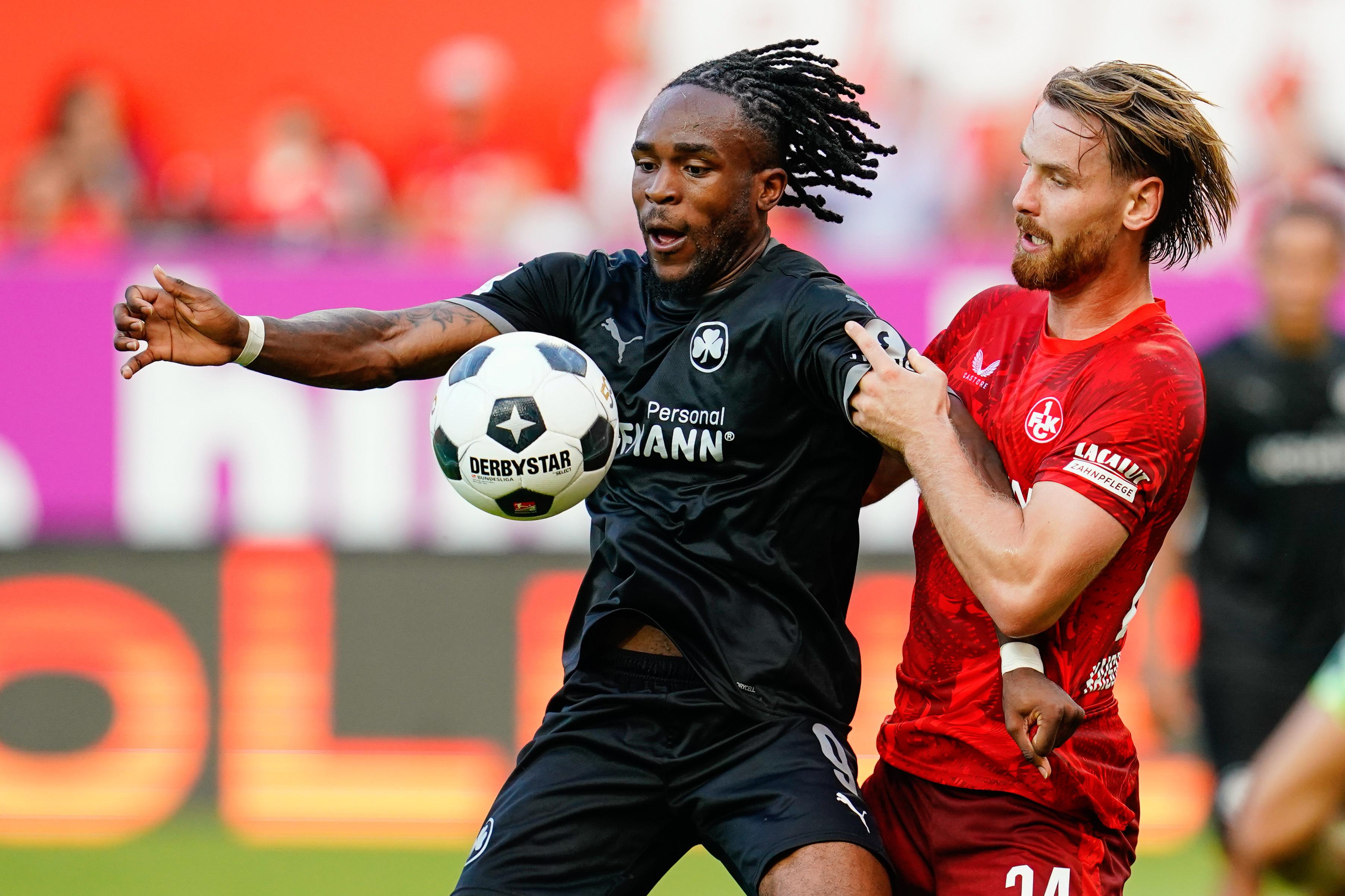 Kaiserslautern und Fürth liefern sich in der 2. Fußball-Bundesliga ein unterhaltsames Duell. Am Ende gibt es keinen Sieger.