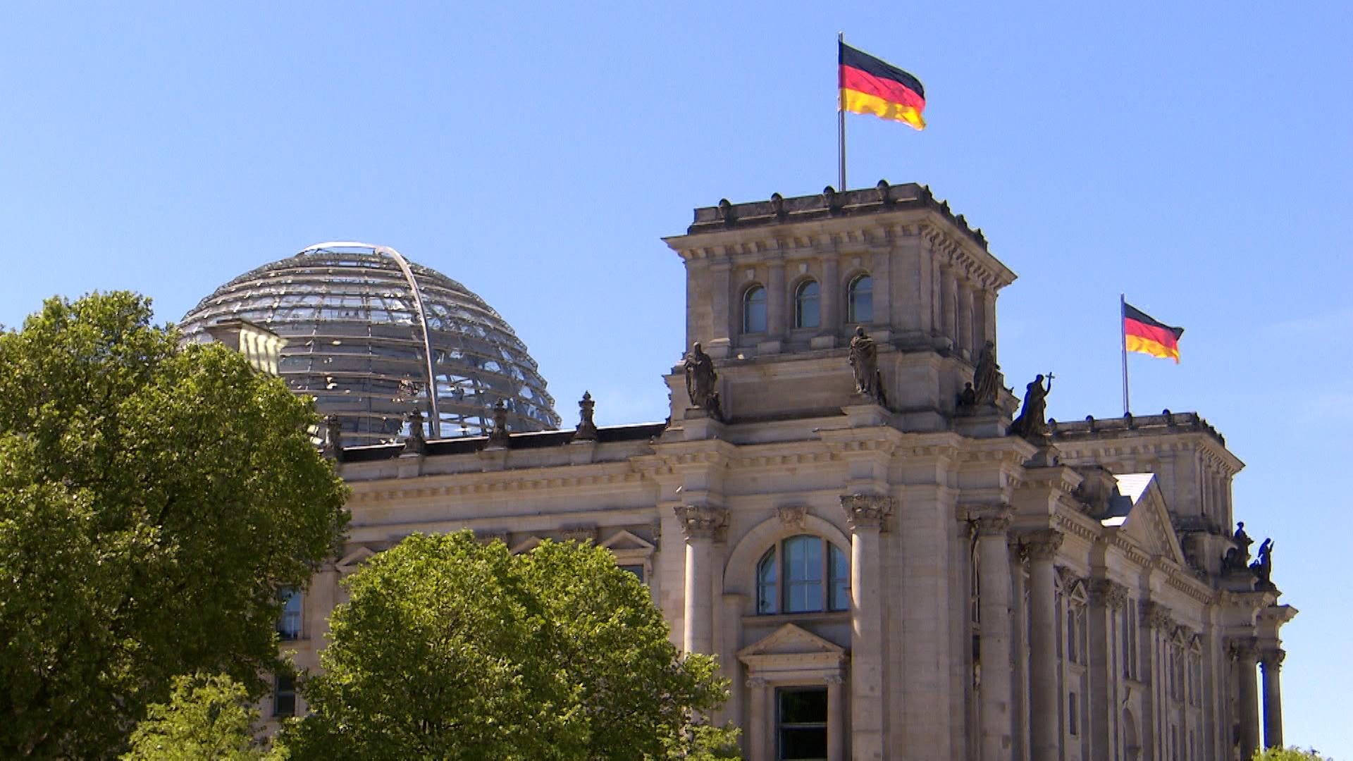 Bundesregierung beschließt Rentenreform.