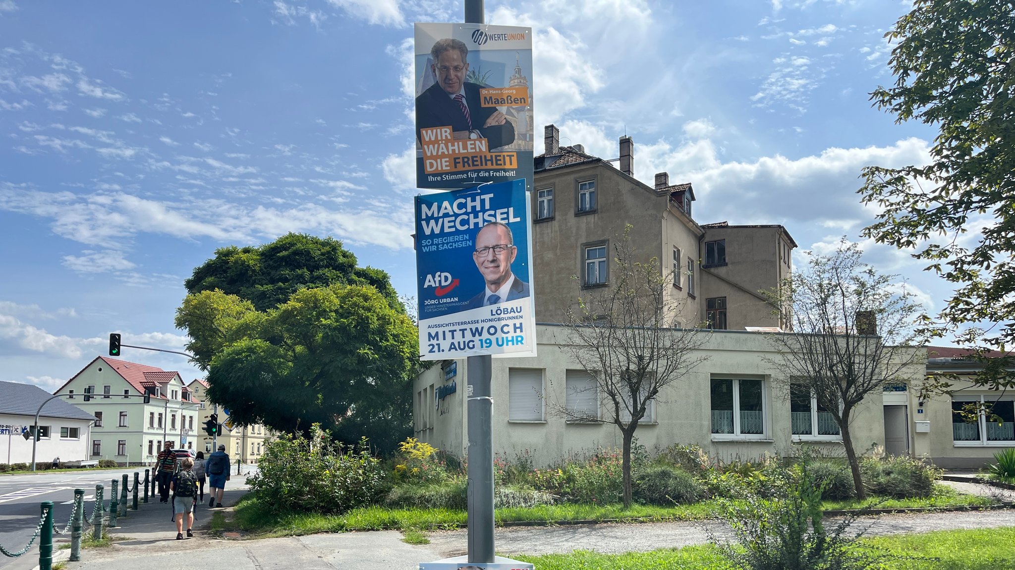 Landtagswahlen im Osten: Die AfD gibt sich als bürgernahe Partei und setzt auf Emotionen.