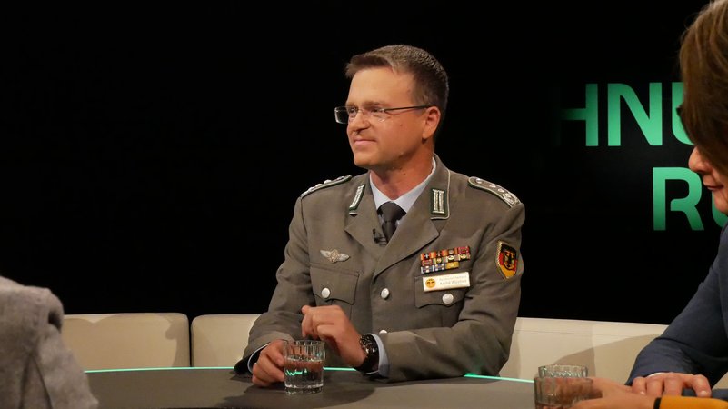 André Wüstner, Vorsitzender des Deutschen Bundesverbands, in der Münchner Runde | Bild: BR/Sofie Onnasch André Wüstner, Vorsitzender des Deutschen Bundesverbands, in der Münchner Runde