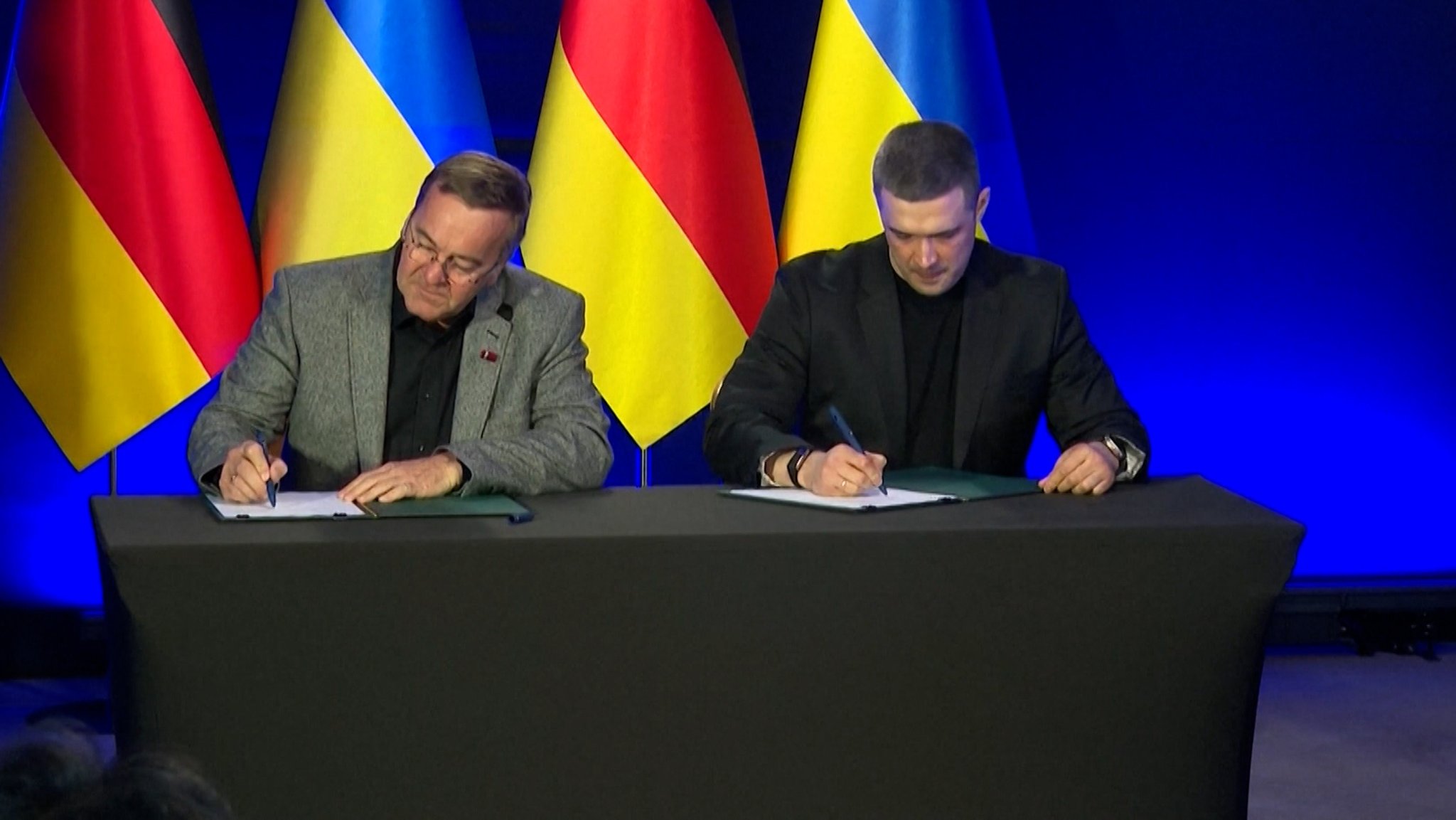 Deutschland und die Ukraine wollen gemeinsam neue Waffen entwickeln.