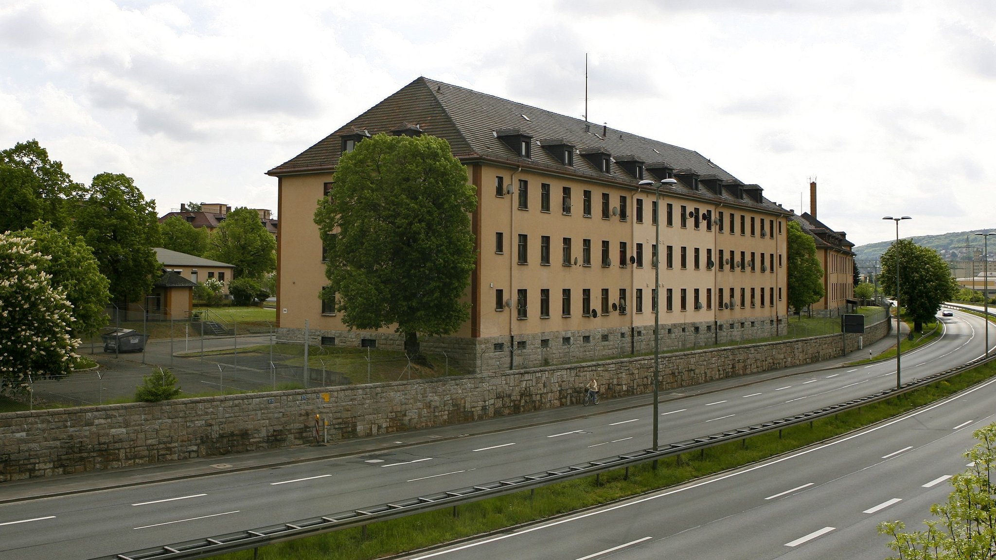 Die Gemeinschaftsunterkunft in Würzburg steht wegen Corona-Fällen unter Quarantäne.