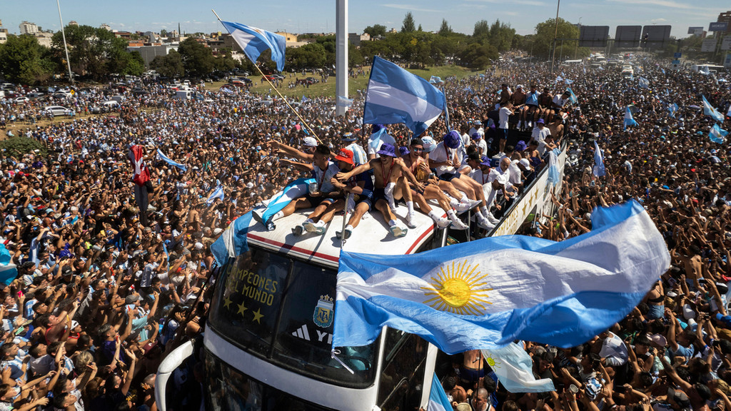 Die argentinischen Weltmeister im offenen Bus