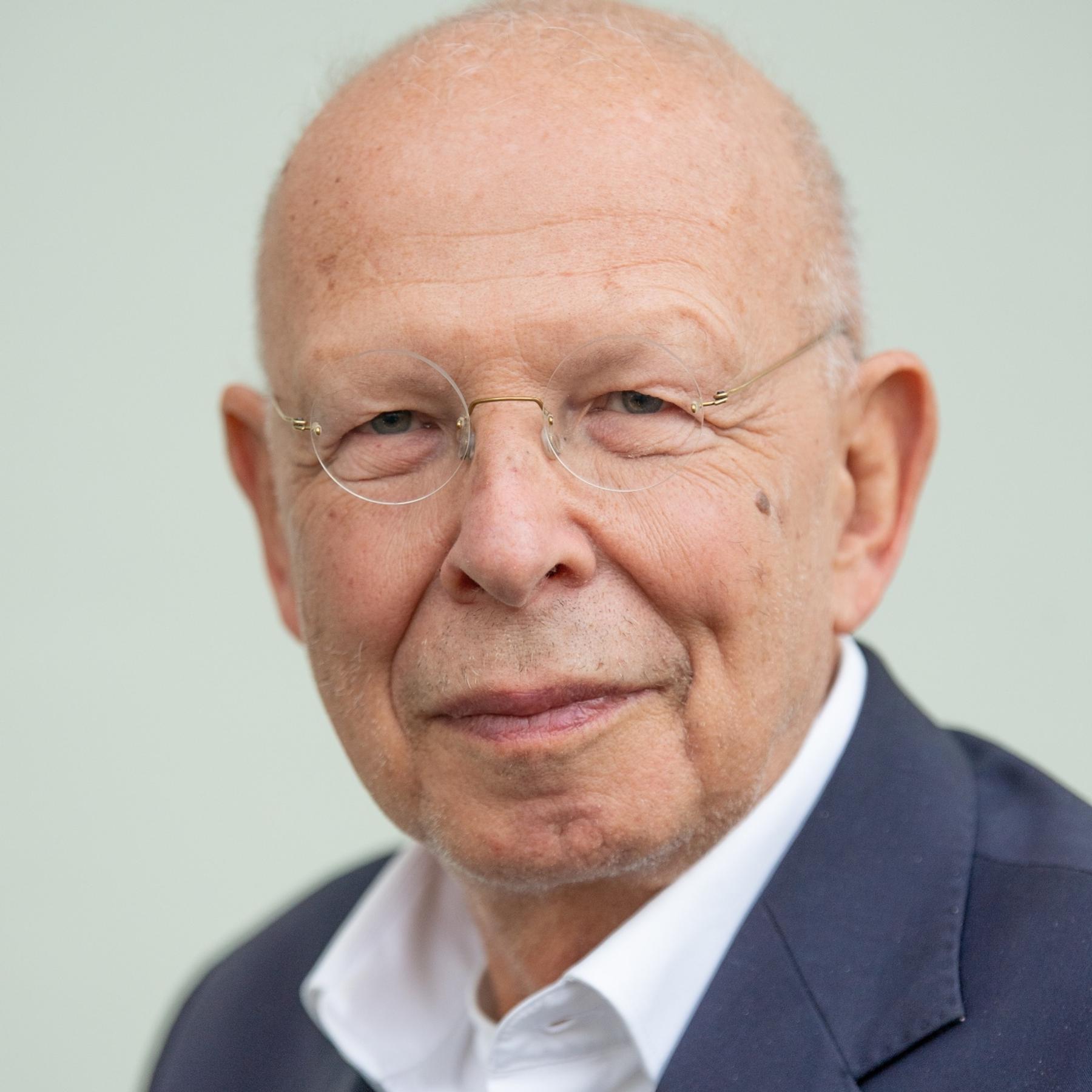 Autor Rafael Seligmann: "Keine Schonzeit für Juden"