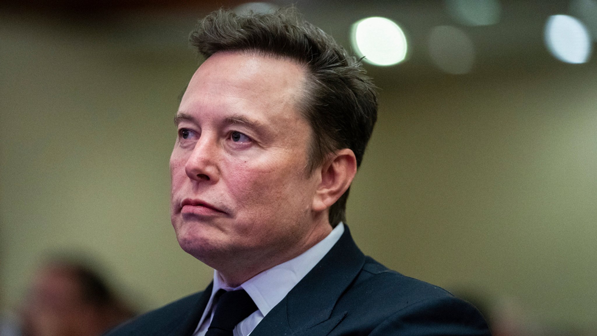 Elon Musk, Tech-Milliardär, Besitzer von "Tesla" und "X" und Berater von Donald Trump.