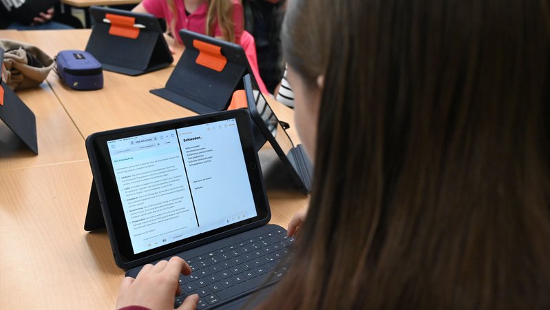 Wie steht es um KI an den Schulen? | Bild: picture alliance/dpa | Carmen Jaspersen Wie steht es um KI an den Schulen?