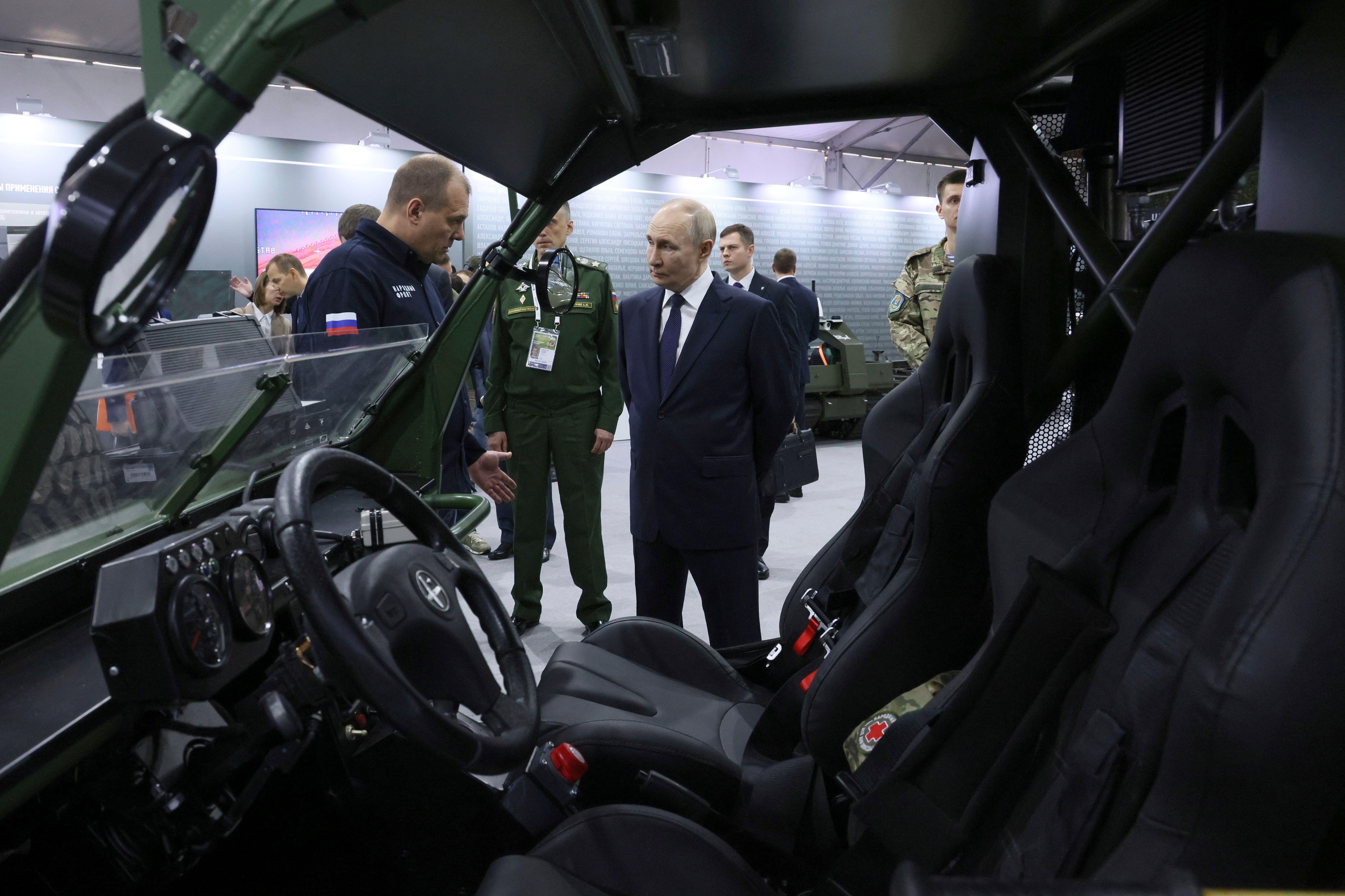 Bei einer Ausstellung am 6. Juli 2025 in Moskau