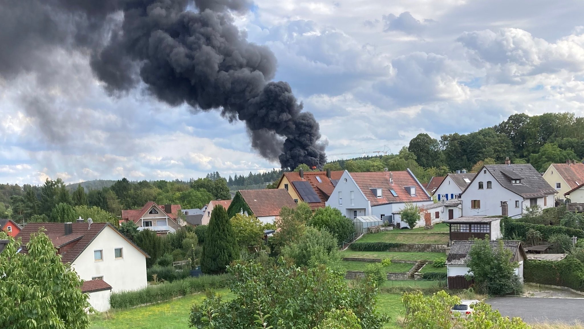 Sechs Verletzte und hoher Sachschaden nach Brand am BKH Parsberg