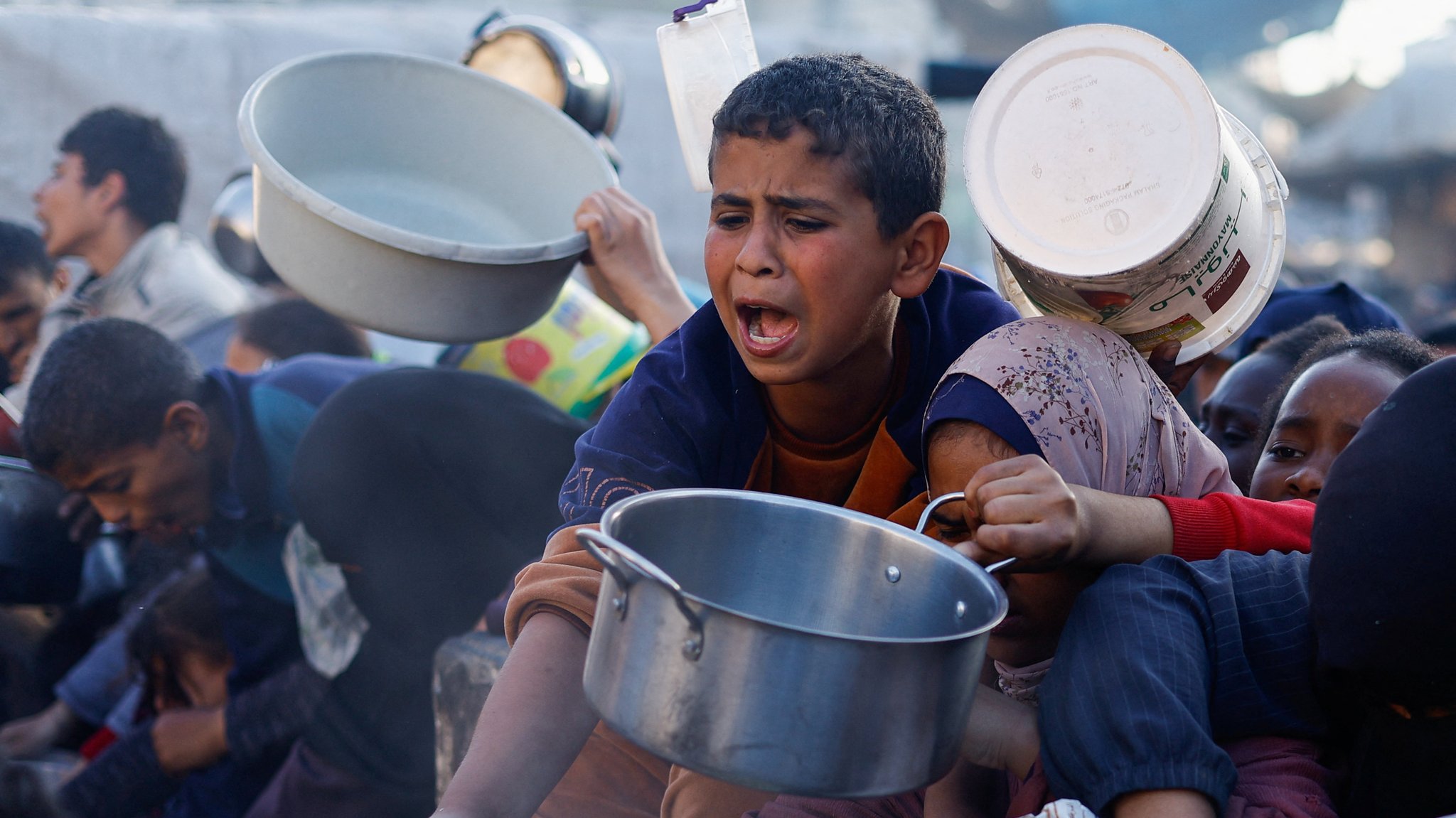 Kinder in Rafah bei der Essensausgabe (13.03.2024)