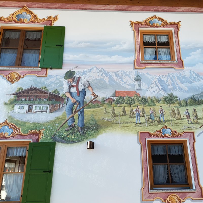 Lüftlmalerei - Alpine Fassadenkunst - Radiowissen | BR Podcast