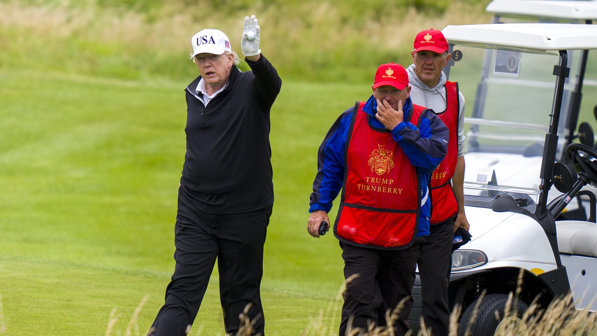 US-Präsident Trump am Sonntag auf seinem schottischen Golfplatz.