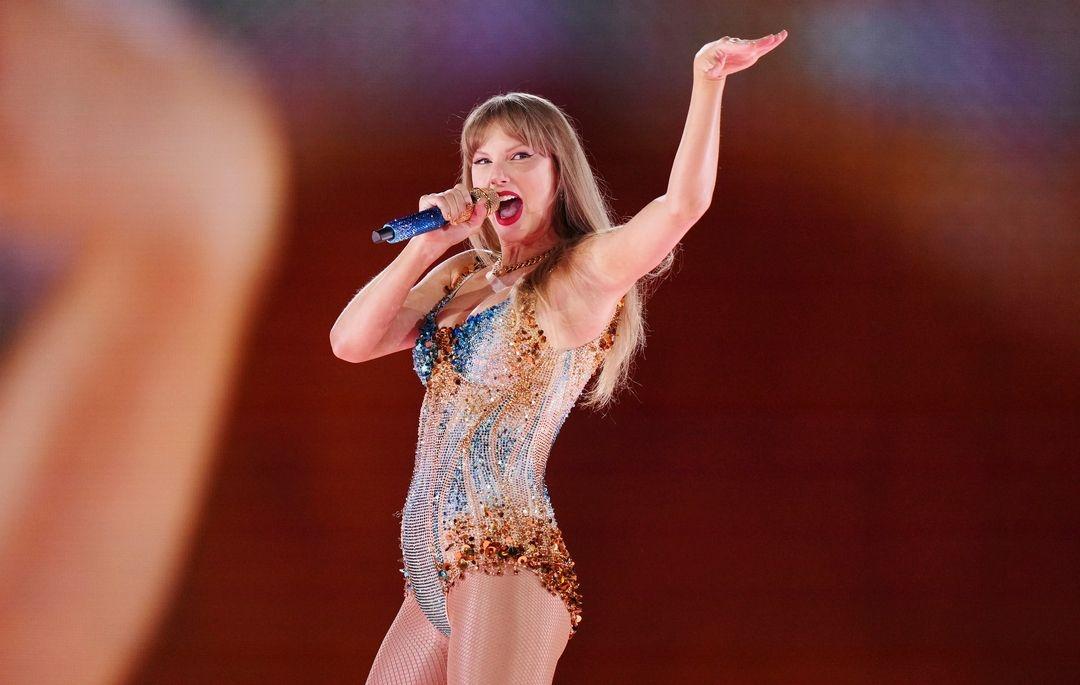  Taylor Swift singt während des Konzerts der Eras Tour in Vancouver, British Columbia.