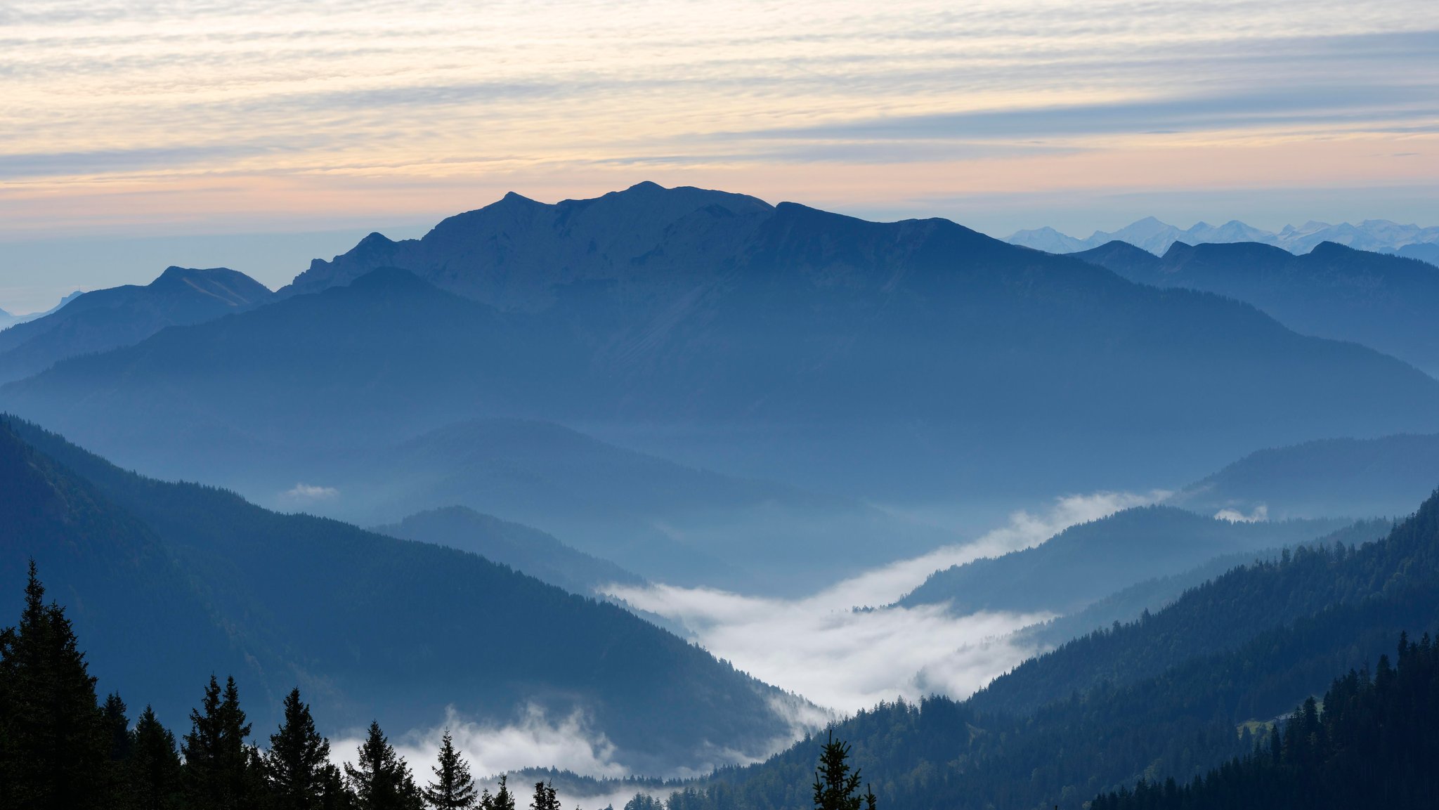 Münchnerin harrt über Nacht in Erdloch in Österreich aus