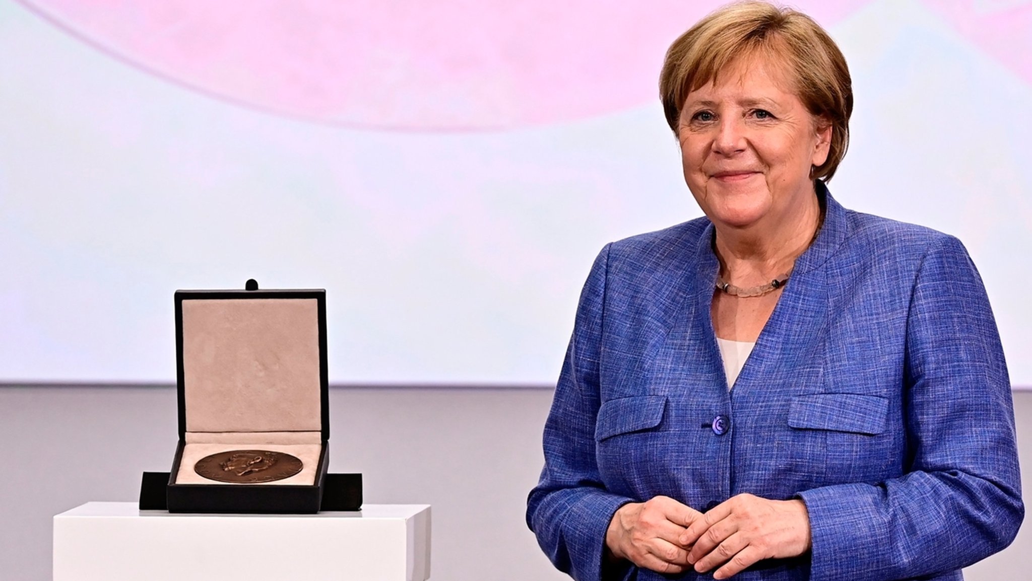 Verleihung der Harnack-Medaille an Bundeskanzlerin Merkel