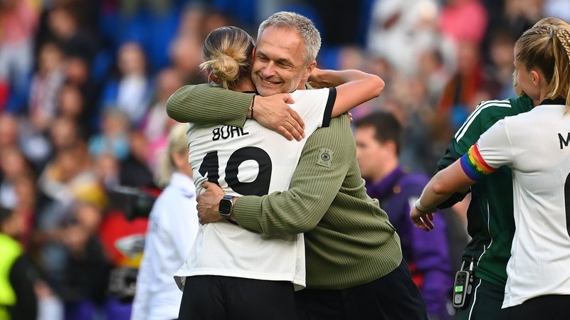 Bundestrainer Christian Wück | Bild: picture-alliance/dpa Bundestrainer Christian Wück