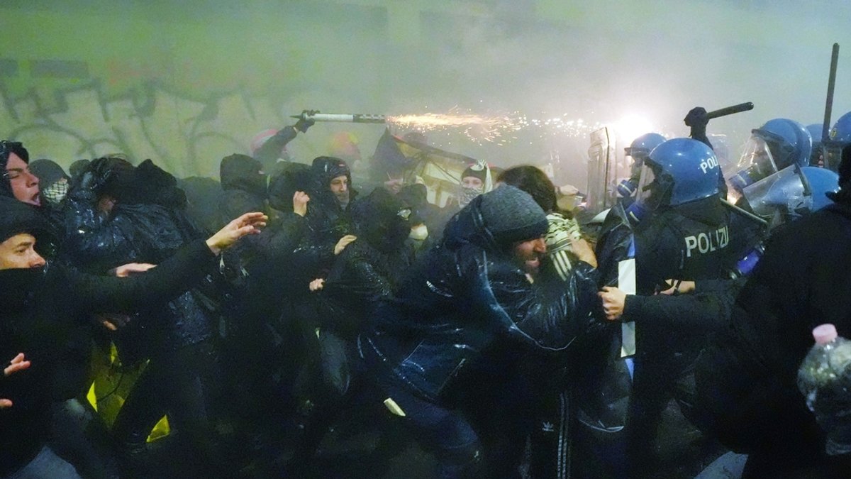 Olympia-Proteste in Mailand eskalieren: Krawalle und Festnahmen