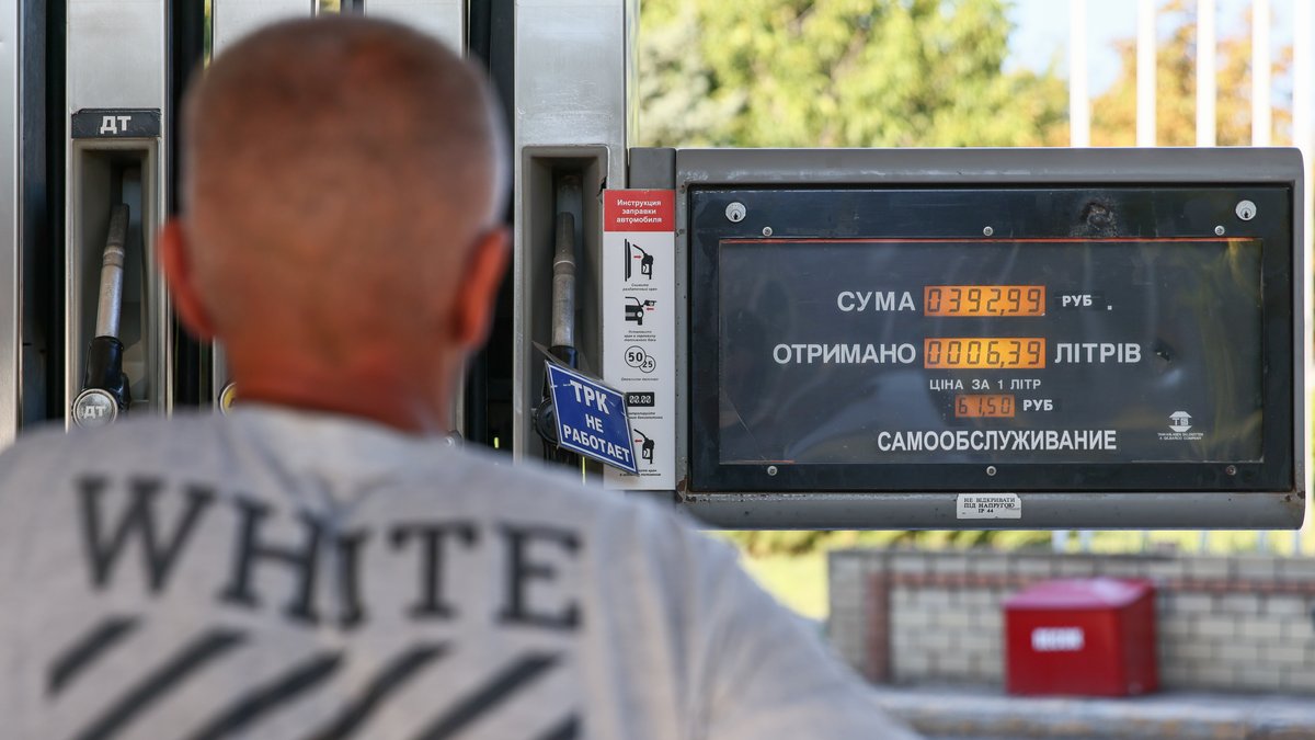 "Chaos und nochmals Chaos": Darum wird in Russland Benzin knapp