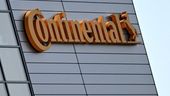 Firmengebäude mit der Aufschrift des Automobilzulieferes Continental in Regensburg (Symbolbild) | Bild: pa/Jens Niering