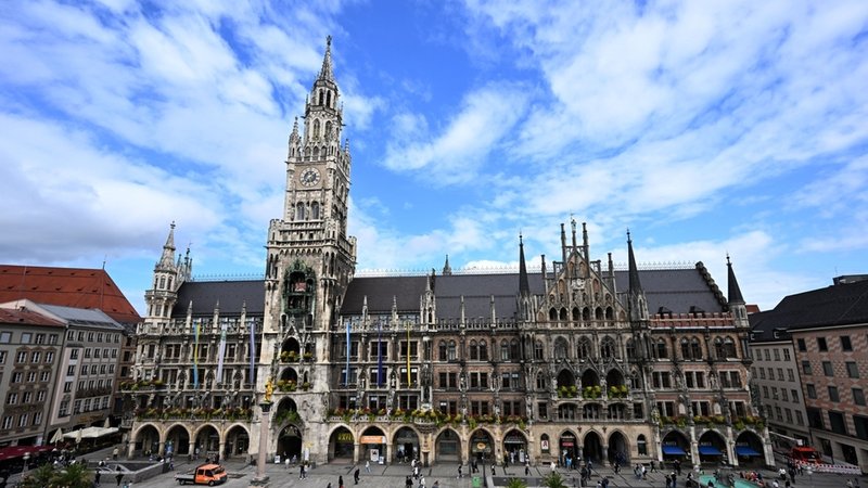 Das Rathaus in München | Bild: dpa-bildfunk/Felix Hörhager Das Rathaus in München