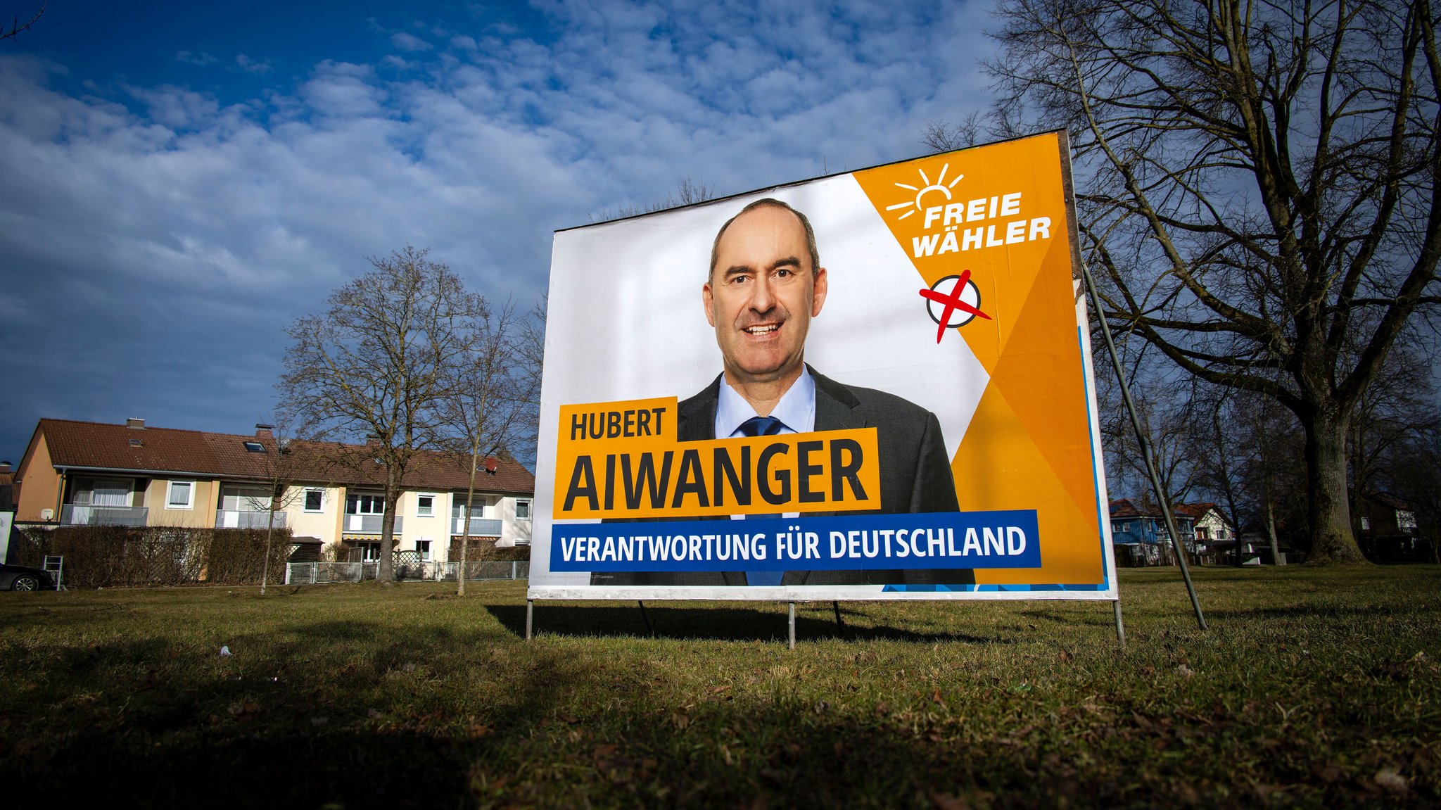 Wahlplakat der Freien Waehler für die BTW 2025 mit dem Portrait von Hubert Aiwanger