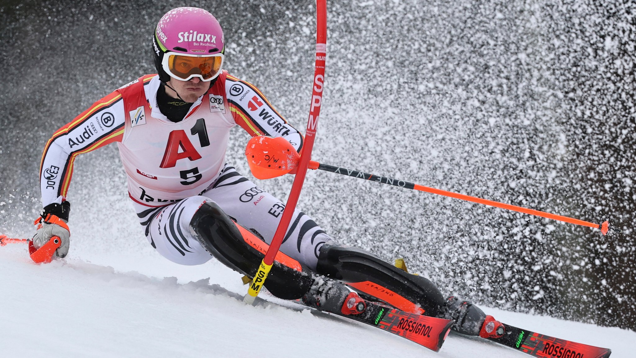 Linus Straßer am Ganslernhang in Kitzbühel