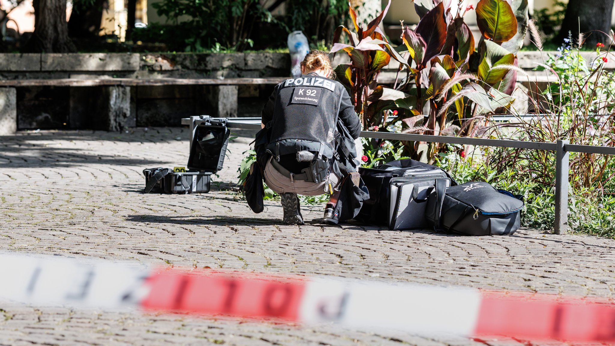 Polizei am 25.9. im Alten Botanischen Garten München am Tatort