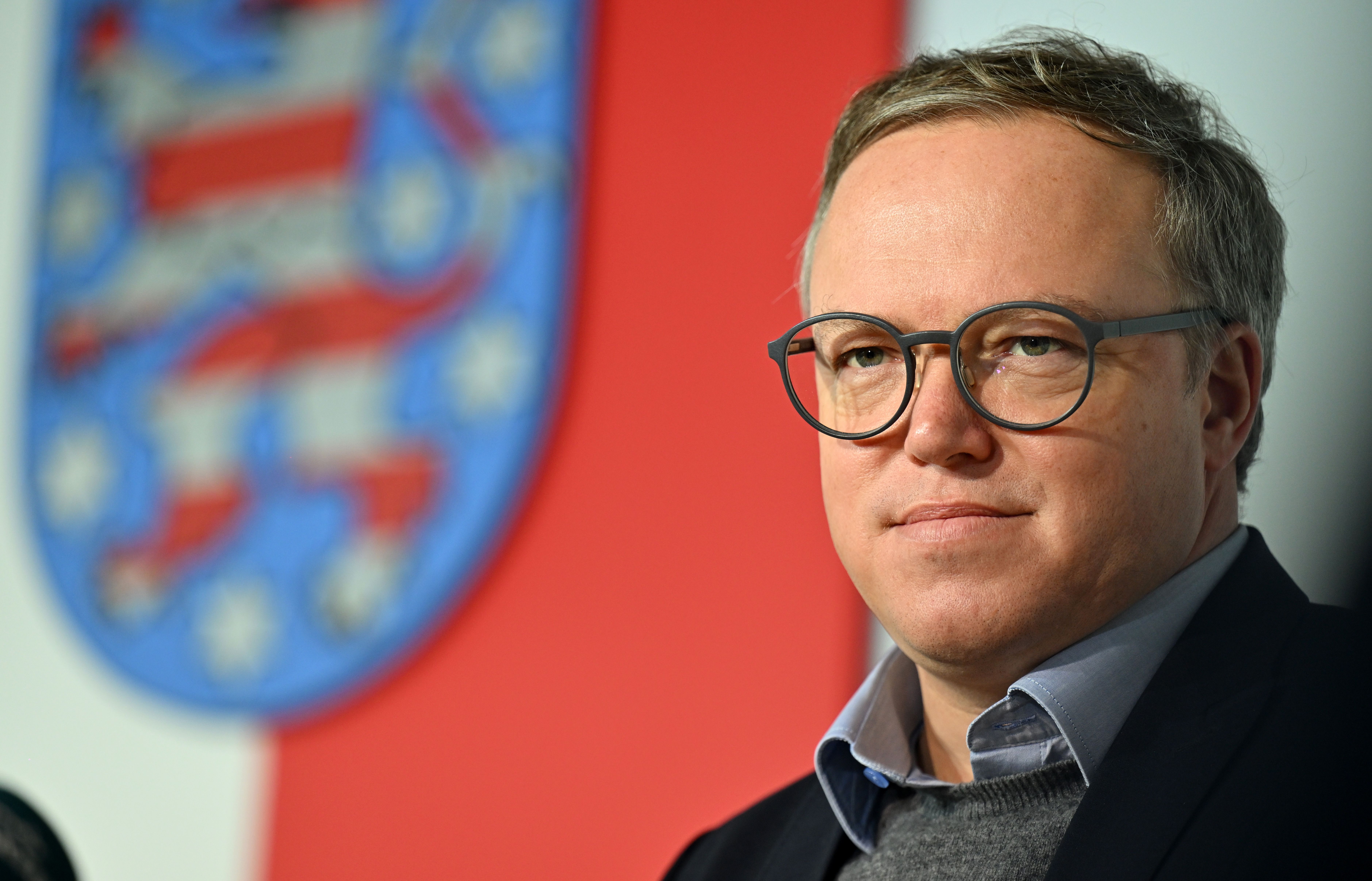 SPD-Mitglieder stimmen zu: Thüringer Brombeer-Koalition steht | BR24