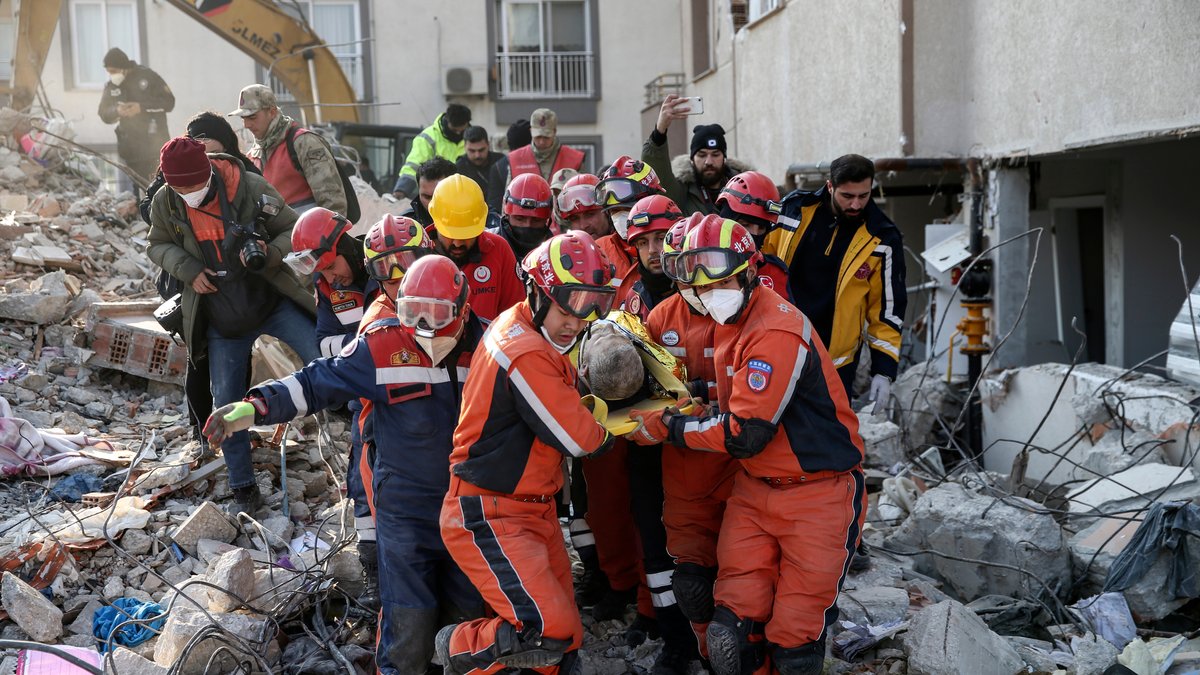 Eine Woche nach Beben: Zahl der Toten steigt auf mehr als 37.500