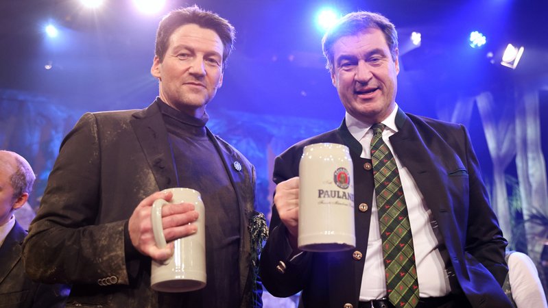 Archivbild: Darsteller Thomas Unger neben Ministerpräsident Markus Söder | Bild: BR/Stefan Matzke Archivbild: Darsteller Thomas Unger neben Ministerpräsident Markus Söder