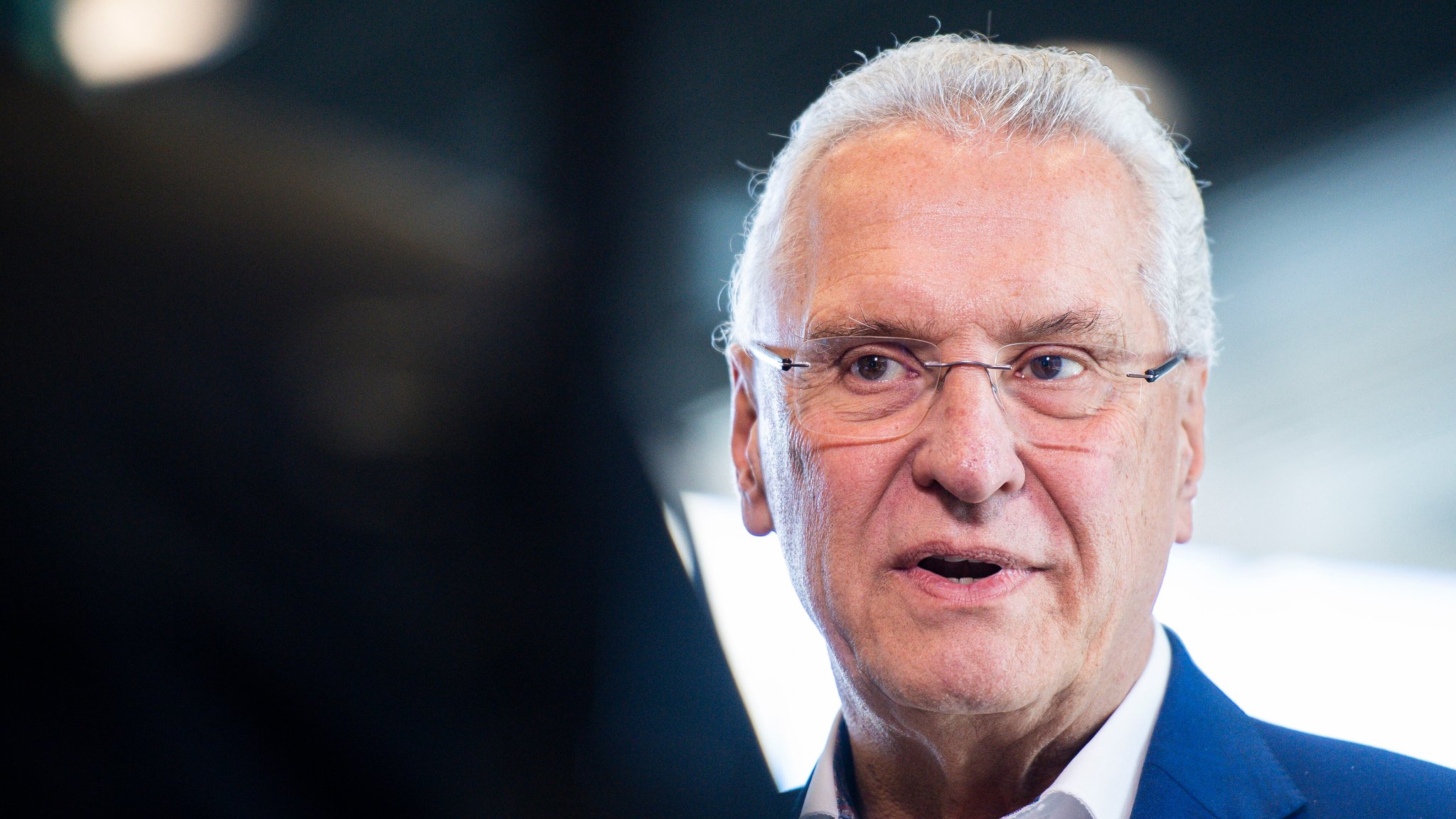 Minister Herrmann wirbt für "Dialog der Religionen"