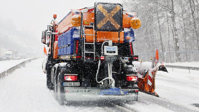• Die Anzahl der wetterbedingten Einsätze in Unterfranken hat sich zwischenzeitlich auf 90 erhöht. | Bild: Ralf Hettler • Die Anzahl der wetterbedingten Einsätze in Unterfranken hat sich zwischenzeitlich auf 90 erhöht.
