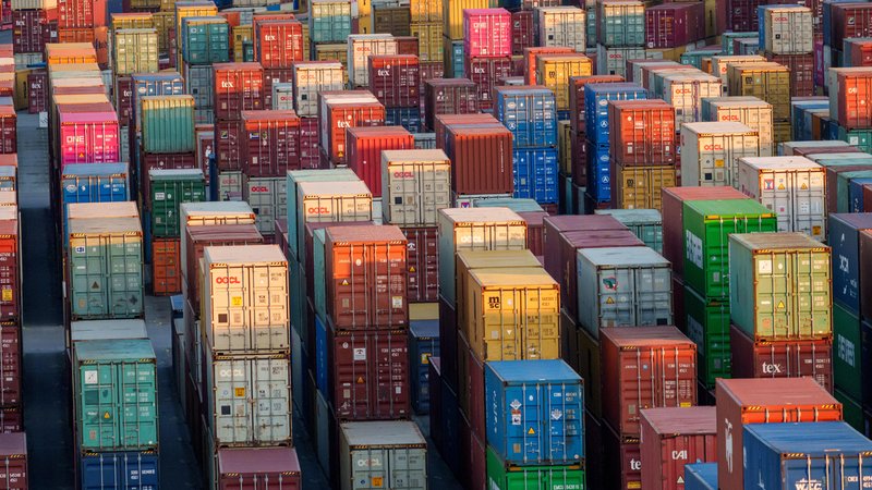 Im Zollstreit mit Washington droht die EU mit Zöllen auf US-Autos und -Flugzeuge, sollten die Verhandlungen mit der US-Regierung scheitern. | Bild: picture alliance / CHROMORANGE | Michael Bihlmayer Im Zollstreit mit Washington droht die EU mit Zöllen auf US-Autos und -Flugzeuge, sollten die Verhandlungen mit der US-Regierung scheitern.