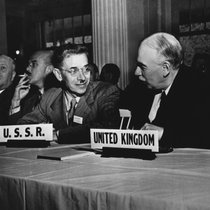 Bretton Woods - Der Traum von einer stabilen Weltwährung | Bild: picture-alliance/dpa