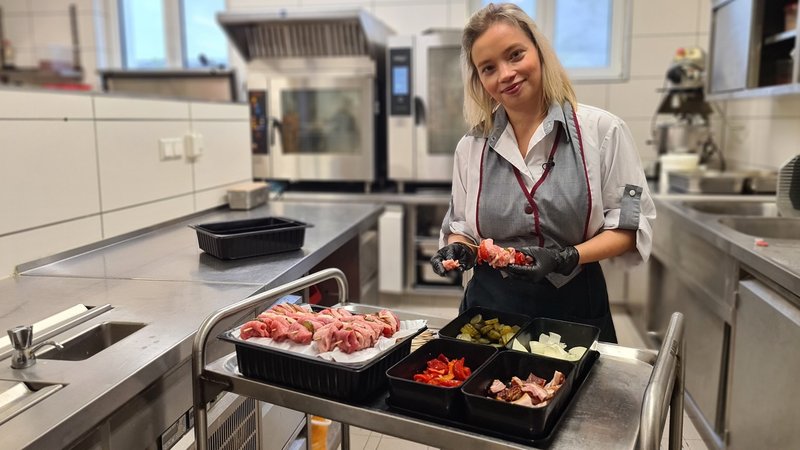 Denise Schnelle hat den Sprung auf den ersten Arbeitsmarkt gewagt. | Bild: Peter Allgaier / BR.de Denise Schnelle hat den Sprung auf den ersten Arbeitsmarkt gewagt.