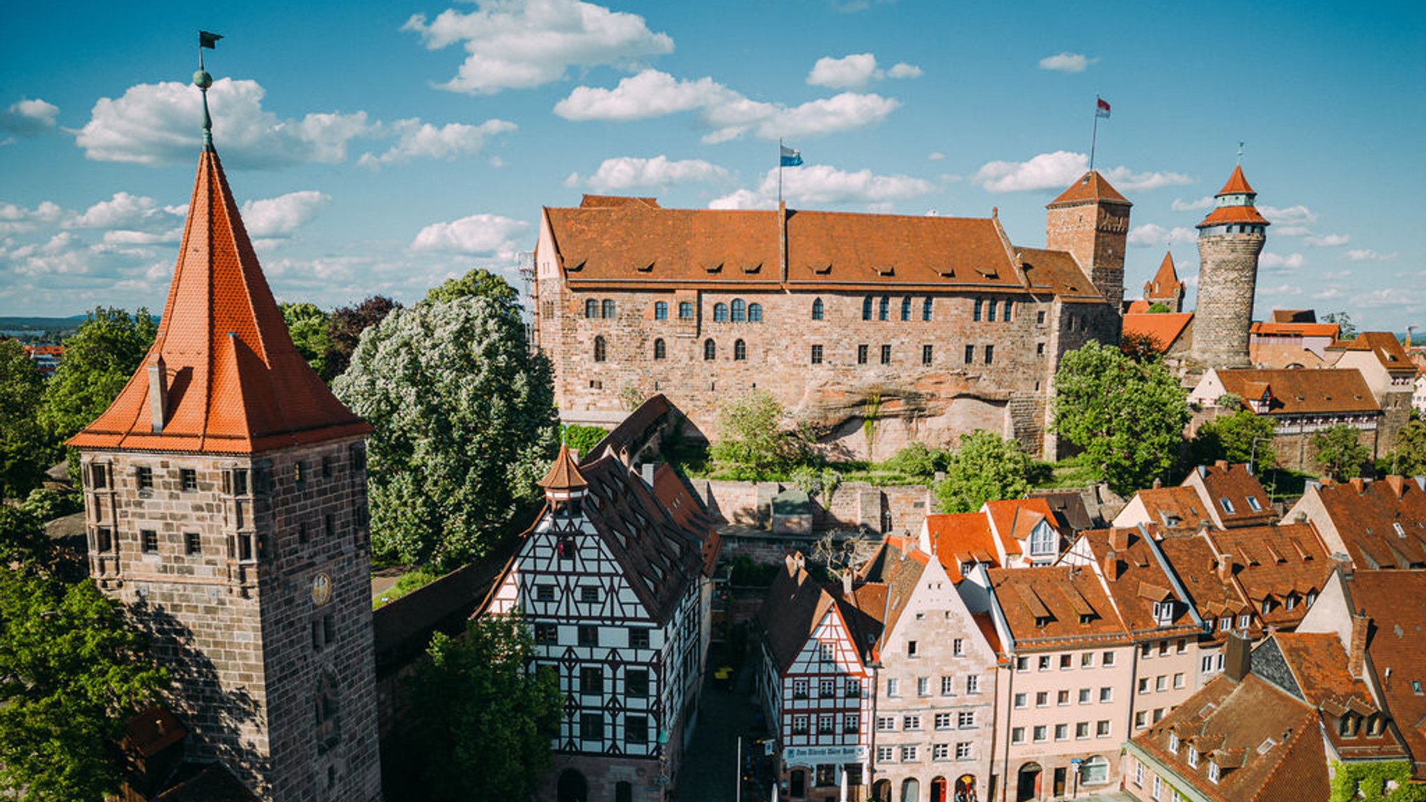 Kaiserburg Nürnberg © Kristof Göttling / Weiterer Text über ots und www.presseportal.de/nr/113984 / Die Verwendung dieses Bildes für redaktionelle Zwecke ist unter Beachtung aller mitgeteilten Nutzungsbedingungen zulässig und dann auch honorarfrei. Veröffentlichung ausschließlich mit Bildrechte-Hinweis. Foto: Kristof Göttling/Congress- und Tourismus-Zentrale Nürnberg/obs